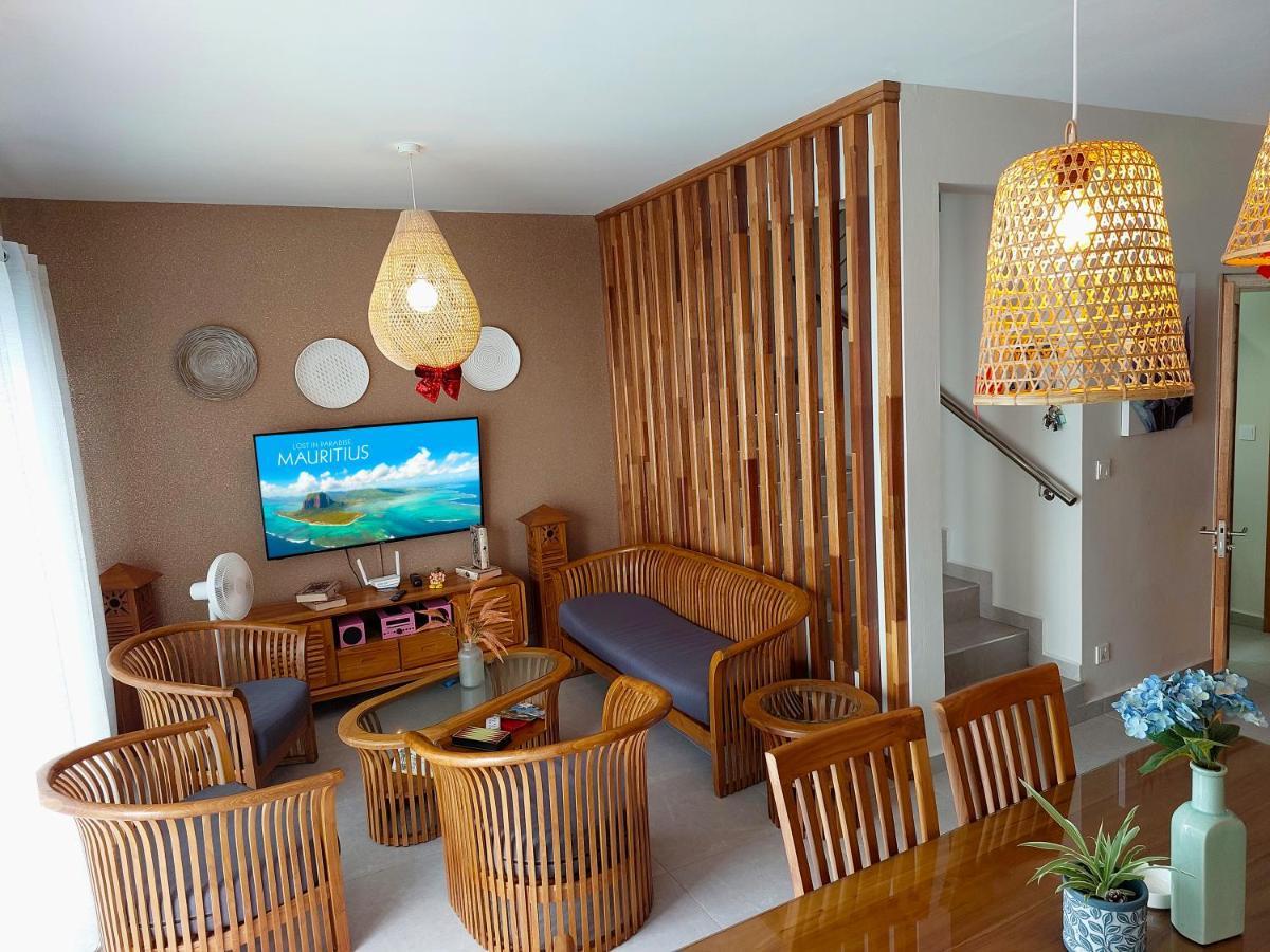 Golden Square Villa & Private Pool Flic-en-Flacq エクステリア 写真
